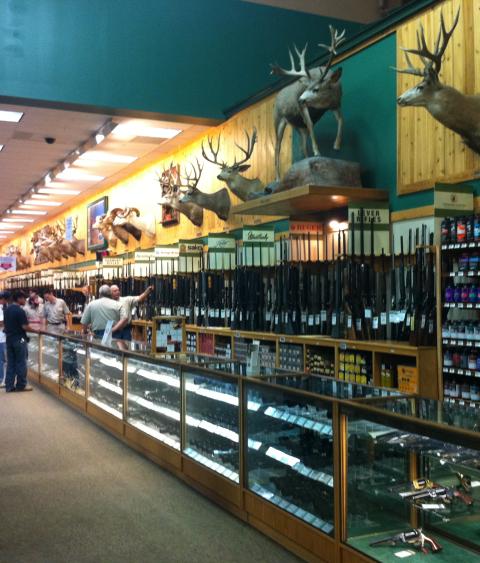Cabela&#039;s interior