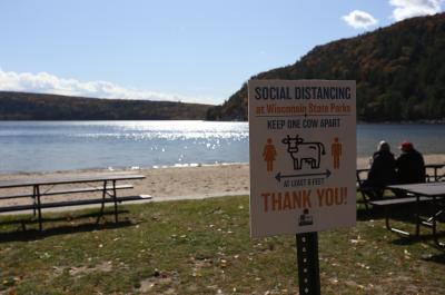 Social distancing sign at Wisconsin park