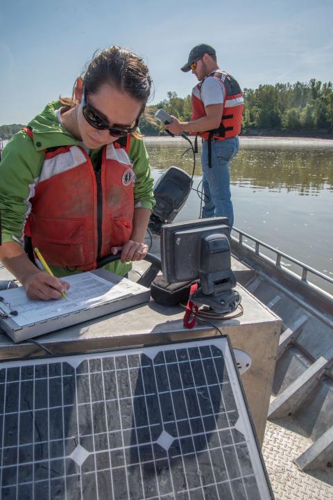 USGS scientists document water quality testing