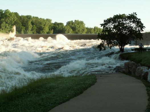 Dam flooding in Coralville, Iowa